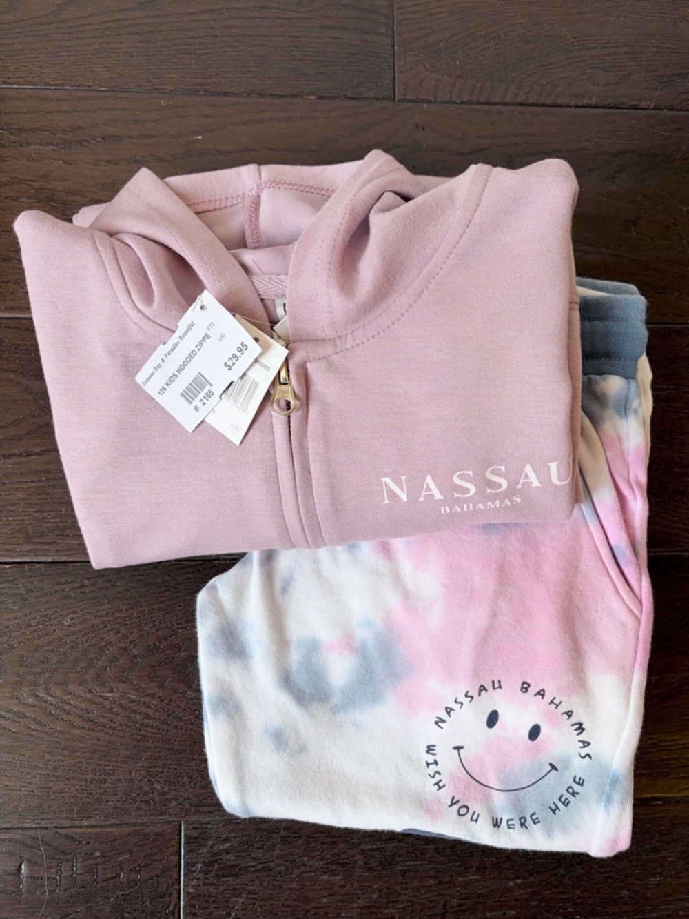 Nassau Bahamas 2-Piece Zip Up Hoodie & Joggers Set